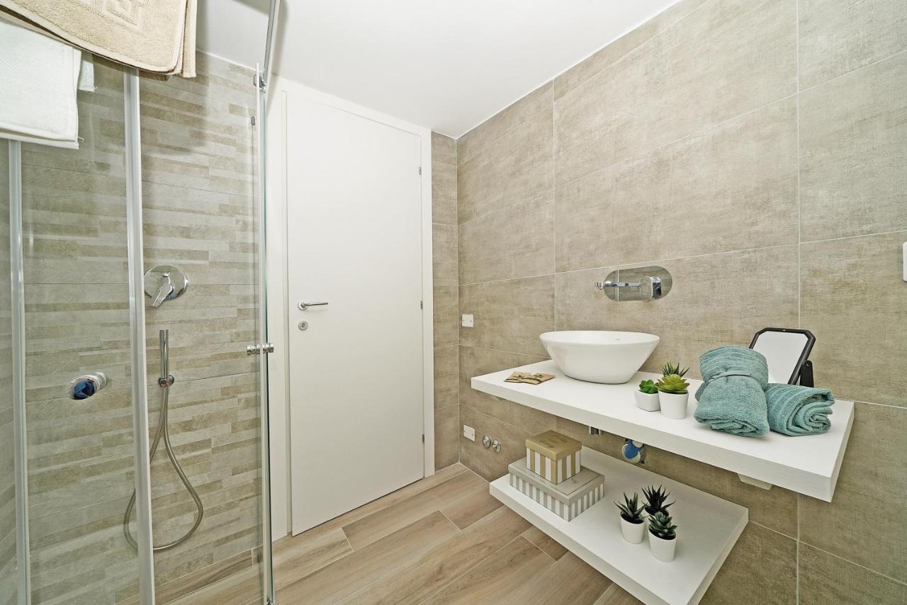 Smiley House Villa San Felice del Benaco Ngoại thất bức ảnh